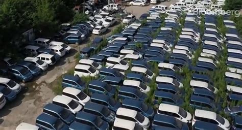 Watch Abandoned Electric Cars Piling Up In Chinese Ev Graveyards Life