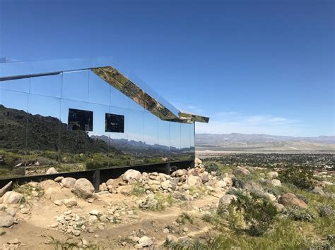 The Mirror House In Southern California You Need To