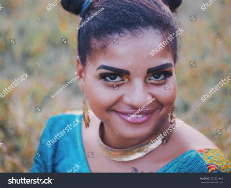 Portrait Young Afroamerican Gypsy Woman Colorful Stock Photo 727321840