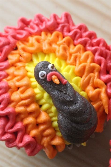 25 Easy Turkey Cupcake Ideas You Can Make For Thanksgiving Turkey