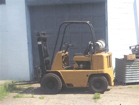 towmotor forklifts pictures  history