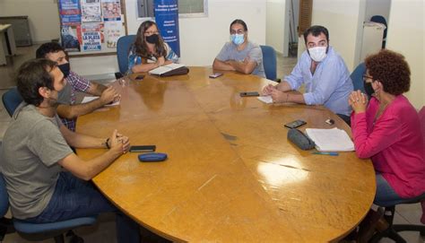 Mendoza post martes 29 jun 2021 28 días atrás la administración nacional de la seguridad social (anses ) anunció una serie de beneficios y descuentos cada lunes utilizando la tarjeta de débito con la que cobran la prestación, los beneficios son para comprar computadoras, celulares, electrodomésticos, supermercados, indumentaria y. ANSES: últimos días para inscribirse en las Becas ...