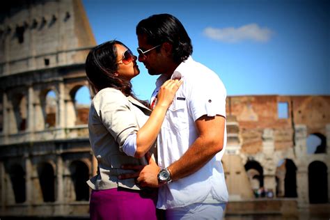 Pin By Yal Ghi On Italy Couple Photos Photo Scenes