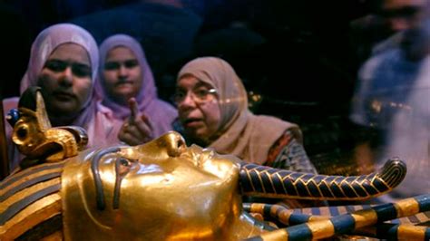 Tutankhamuns Body Spontaneously Combusted After Botched Embalming