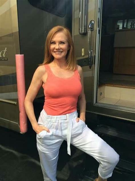 Pin By Adelaida Lopez On Queens Marg Helgenberger Gorgeous Redhead Csi