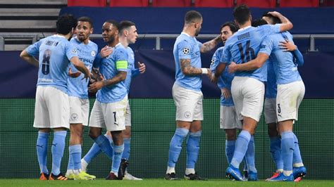 As per the official man city twitter account, guardiola has fielded a back three consisting of aleksander kolarov, john stones and nicolas otamendi. Borussia Monchengladbach vs. Manchester City - Football Match Summary - February 24, 2021 - ESPN