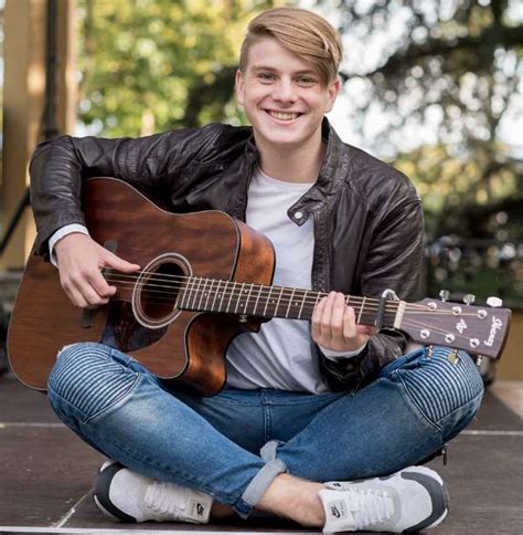 Mit hautnah gelang ihm mit #7 der sprung in die top ten der deutschen albumcharts. Vincent Gross Birthday, Real Name, Age, Weight, Height, Family, Contact Details, Girlfriend(s ...