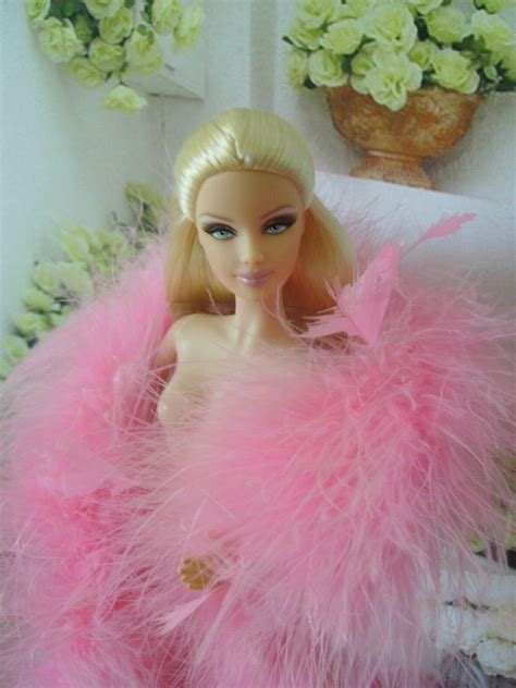 Barbie Modèle MUSE nue blonde