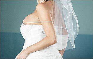 Gorgeous Bride Veronica Avluv Strips And Presents Her Body