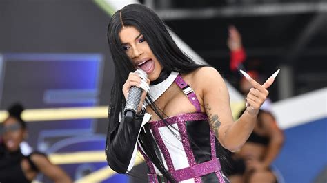 Your all in one coronavirus dashboard with up to date covid19 news and stats pulled from official sources. Cardi B's Coronavirus Rant Lands On Pop Charts ...