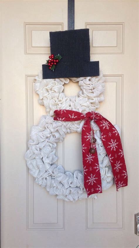 How to steps for making a snowman wreath. Snowman Burlap Wreath | Christmas crafts, Crafts, Diy wreath