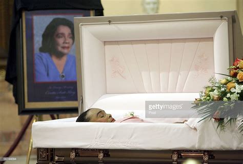 Coretta Scott Kings Body Lies In Honor At The Georgia Capitol Photos