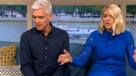 Itv This Mornings Holly Willoughby Shocks Phillip Schofield With On