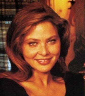 I due amanti avevano deciso di non rivelare la loro tresca ma purtroppo il cantante non ha rispettato i patti. ORNELLA MUTI - ACTERIEUR DU CINEMA