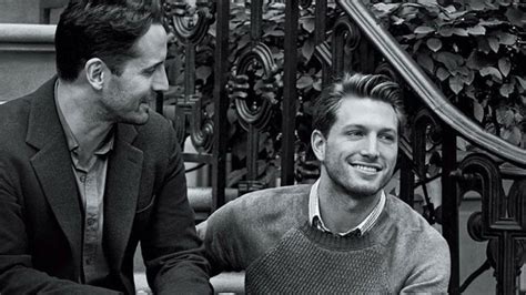 This Is Tiffanys First Engagement Ad To Feature A Same Sex Couple