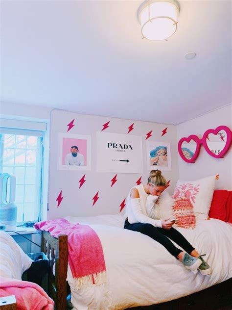Pinterest Chloechristner Preppy Room Dorm Room Designs Dorm Room
