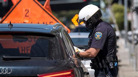 san francisco police commission votes to restrict low level traffic stops axios san francisco