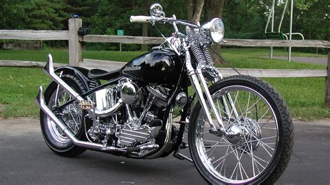 1954 Harley Davidson Panhead Dennis Kirk Garage Build