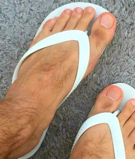 Pin By Babe On Pies De Hombress In 2021 Male Feet Barefoot Men Mens Flip Flops
