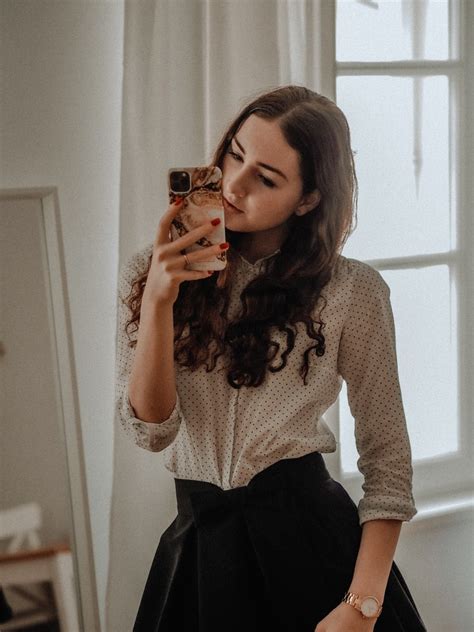 how to take and edit the perfect mirror selfie beautyplus