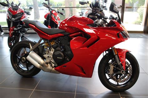 New 2023 Ducati Supersport 950 Red Motorcycles Near Milwaukee Duc004699