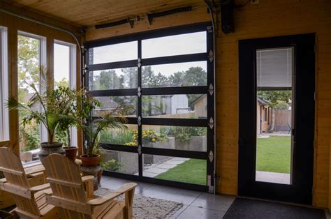 Cass county overhead door company provides residential and commercial garage door solutions throughout harrisonville, mo. Sunshine Overhead Doors • South Country Doors