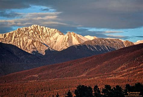 Rugged Mountain Ranges Of Jasper Alberta Mountains Surrou Flickr