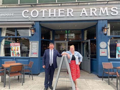 Watford MP visits local pub following six-figure investment | Stonegate