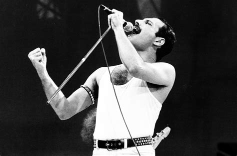 Freddie Mercury Vita Carriera Outing Malattia E Morte