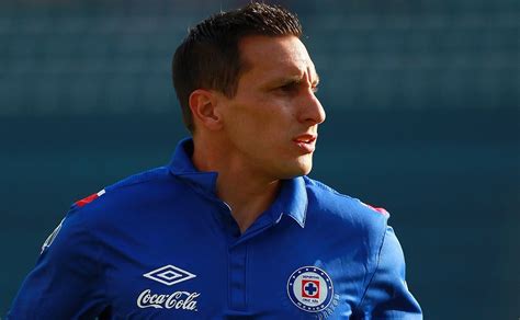Juan reynoso con cruz azul remontó la caída ante toluca y avanzó a semis de la guard1anes cruz azul llega al 'clásico joven' con una ventaja sobre el américa y esta noche busca extender su. Club América vs Cruz Azul: 'Chaco' Giménez lanza recadito ...