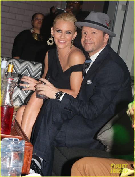 Donnie Wahlberg Jenny Mccarthy S Wedding Won T Be As Lavish As Kimye