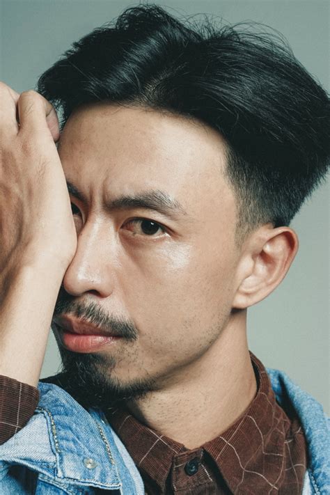 amaj7em cô đơn giữa mênh mông người. Rapper Đen Vâu bị chỉ trích vì hành động xấu xí tại sân bay