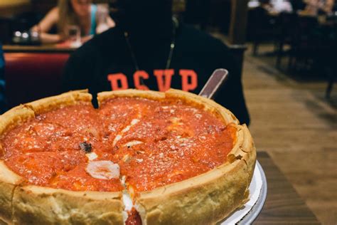 Chicago Cray Giordanos Famous Deep Dish Pizza With Images