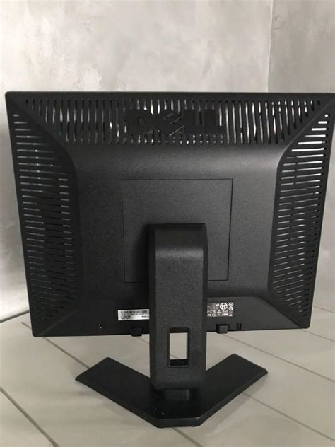 Dell 17 Inch Monitor Computers And Tech Parts And Accessories Monitor