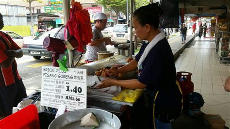 Seperti dibuat keripik atau juga dibuat jajanan pisang goreng atau pisang crispy. Di Mana Pisang Goreng Paling Masyuk di KL? - Butterkicap