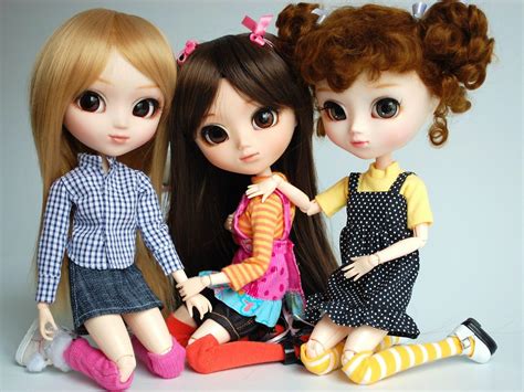 Three Pretty Sisters Pullip Princess Ann Pullip Nina And Miema