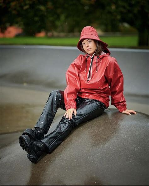 Pin By Herr Stuterich On Coats Mäntel Rain Wear Raincoat Fashion