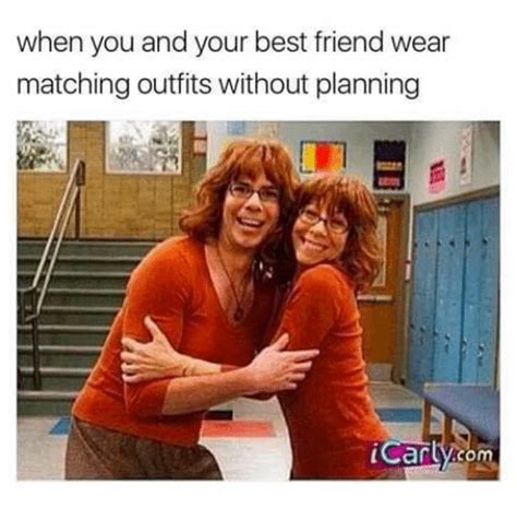 When You And Your Best Friend Wear Matching Outfits Without Planning An