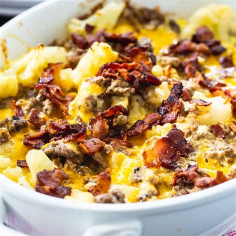 This casserole is based off of the recipe for my skinny cheesy potato casserole. Low Carb Cheeseburger Cauliflower Casserole - Skinny ...