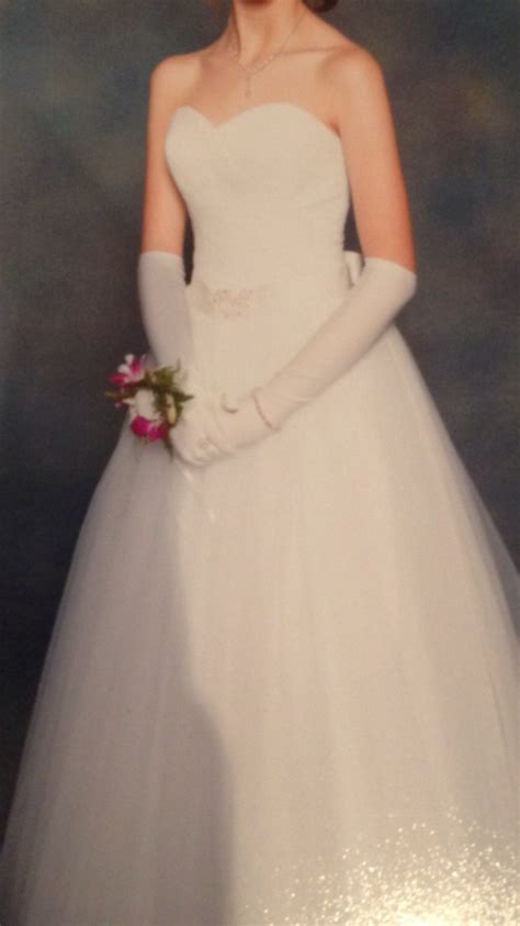 Part used wedding dress boutique, part inspirational there are a total 86 vacancies. Ball Gown Second Hand Wedding Dress on Sale 75% Off ...