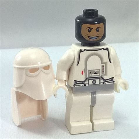 Protected by their white armor and helmets, countless legions of imperial stormtroopers enforce the emperor's will throughout the empire. Lego Star Wars - Stormtroopers Snowtroopers first order ...