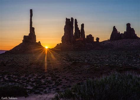 What To Expect On A Monument Valley Sunrise Tour Earth Trekkers