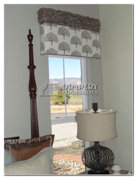 Transitional style welcomes disparate styles—the traditional and the modern, the feminine and the masculine—in the same space. Window treatments with Cornice Boards - Transitional ...