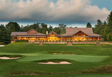 Located in the heart of coachella valley, the lakes country club is situated among the beautiful scenic santa rosa mountains in palm desert, ca. Country Club - Lake Toxaway