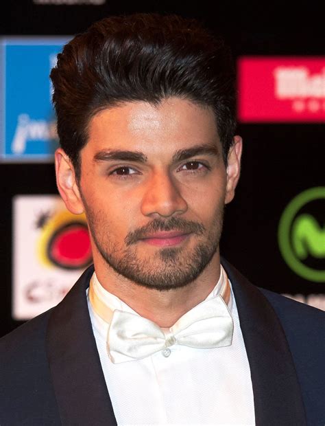 sooraj pancholi height weight age and body statistics biography celebrities details