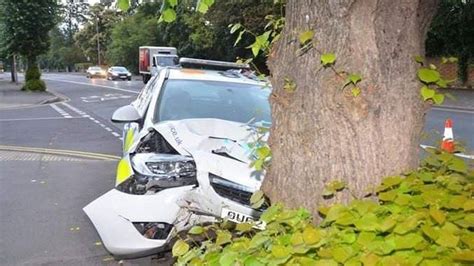 Pc Seriously Hurt As Car Crashes Into Tree In Reading Bbc News