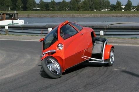 This blog covers both motorized and pedal powered tilting vehicles. What is a Carver? tilting three wheeled vehicle | CVR-OC