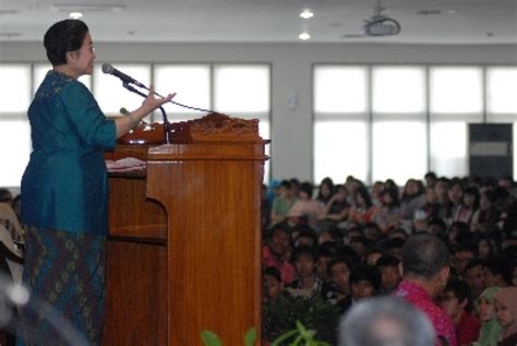 5th president of indonesia, 8th vice president of indonesia. Megawati Sulit Dahulukan Pendidikan atau Kesejahteraan ...