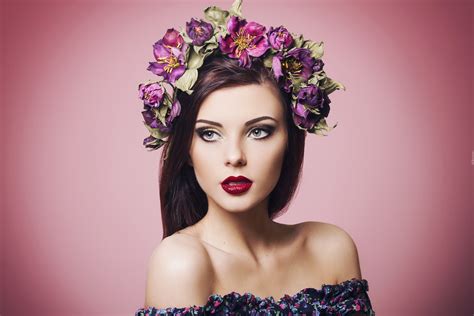 Gorgeous Girl With Flowers On His Head Wallpaperhd Girls Wallpapers4k
