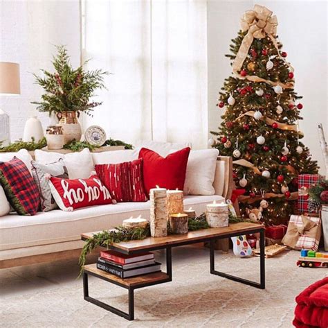 Top 5 Charming Red Farmhouse Living Room Christmas